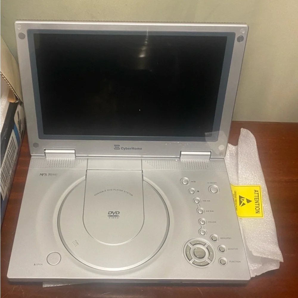 Cyberhome Portable DVD Player CH-LVD1010A All Complete MP3s 10’LCD screen New - Picture 3 of 15